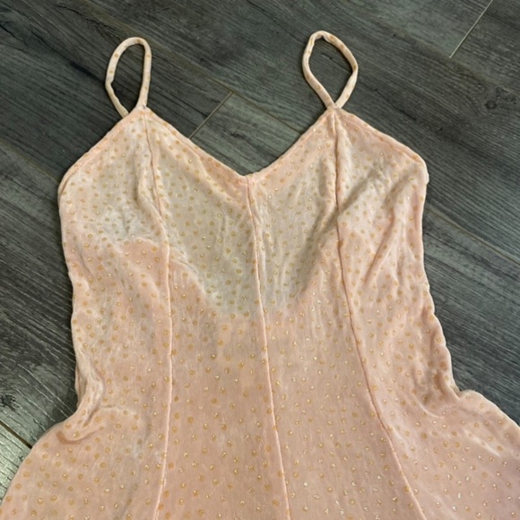 Vintage Lingerie nightie shimmer peach made in Canada by Dalmys - Picture 4 of 14